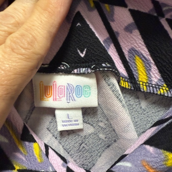 Geometric Patterned Pink and Black Skirt - Picture 2 of 3